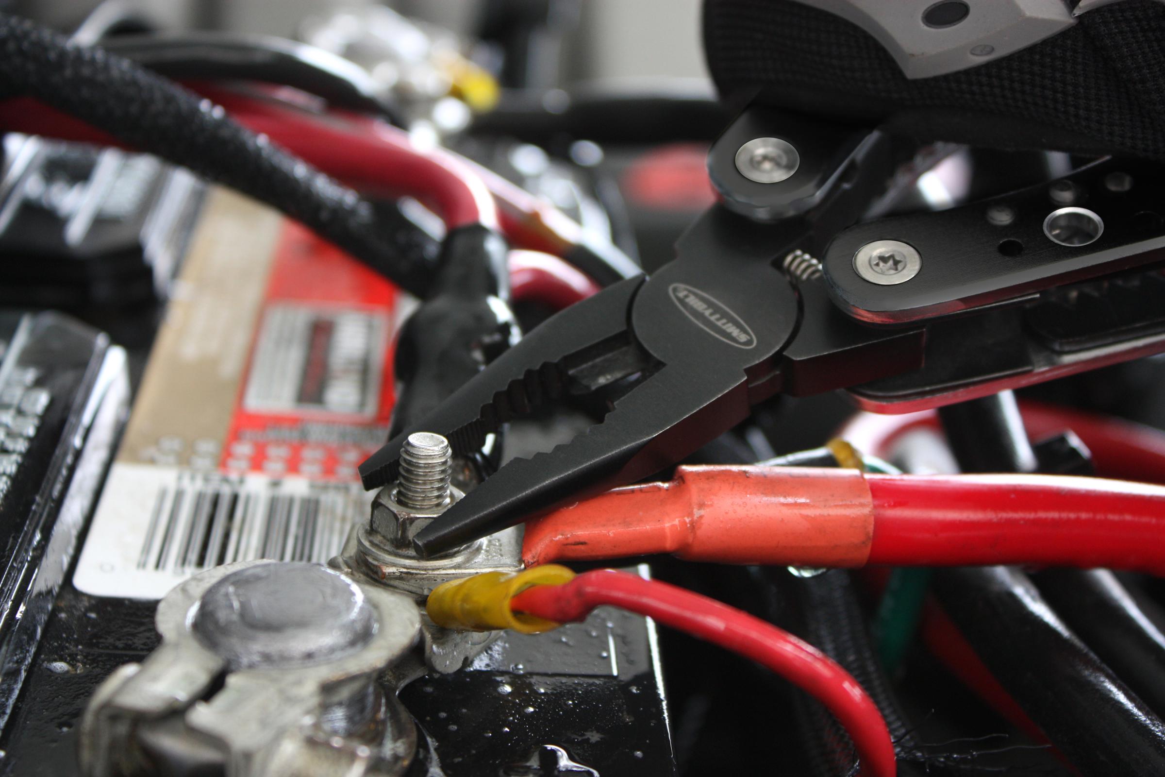 Multi Pliers W/ Sheath Smittybilt